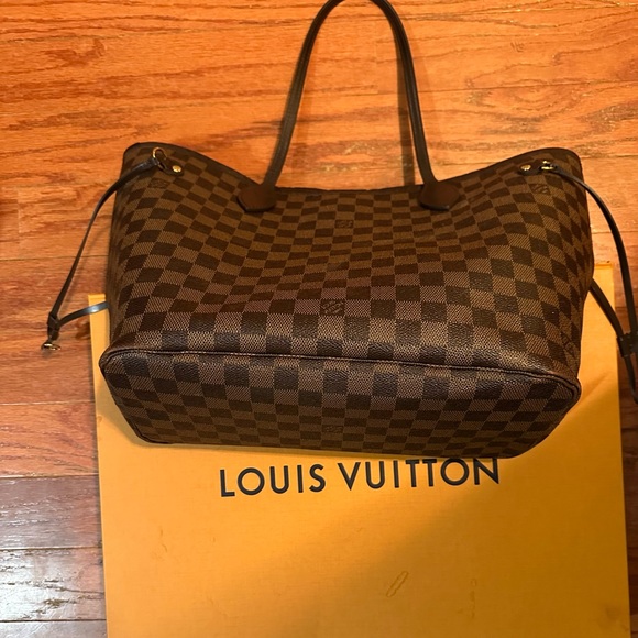 REDUCED- AUTHENTIC Louis Vuitton Damier Ebene Neverfull MM with Pink lining. - Picture 11 of 15
